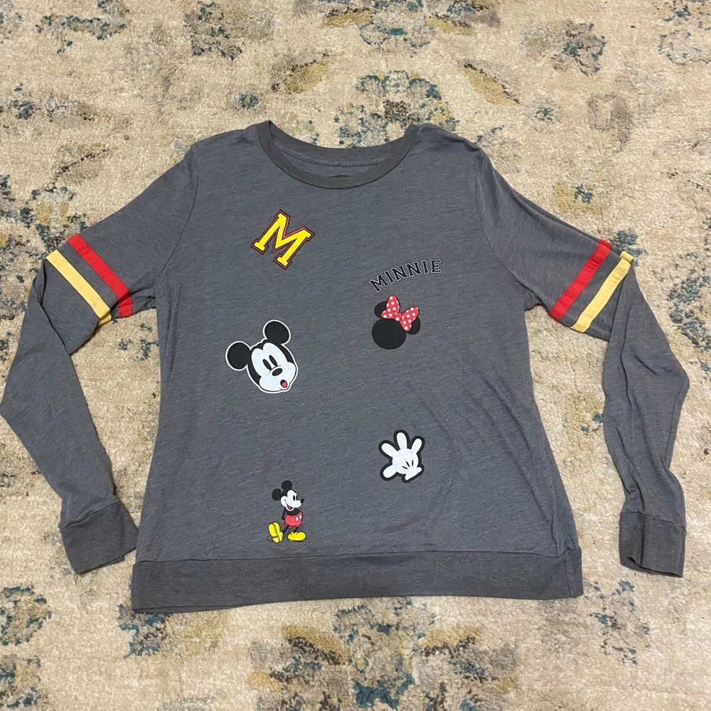 Disney Mickey/Minnie Long Sleeve sweater tee, xl